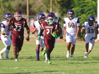Freshman Coyotes down Carrizo Springs 12-8