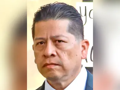 Gonzales to visit Robb before trial