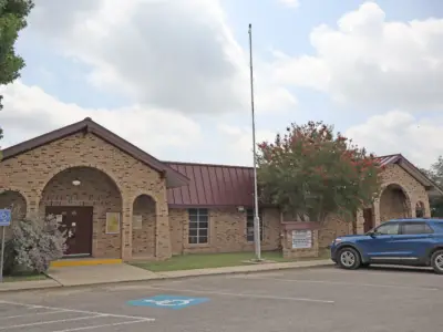 UCISD board to discuss paid leave for Robb trials