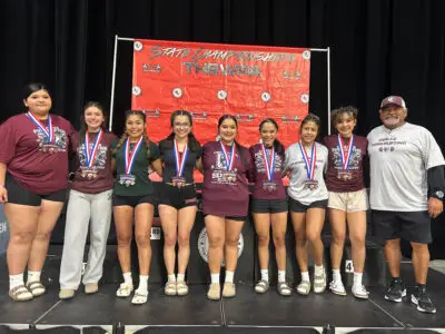 Six UHS girls qualify for state powerlifting meet