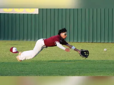 Coyotes rally for 9-5 win over Pleasanton Eagles