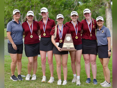 Utopia golf girls claim fourth straight regional title