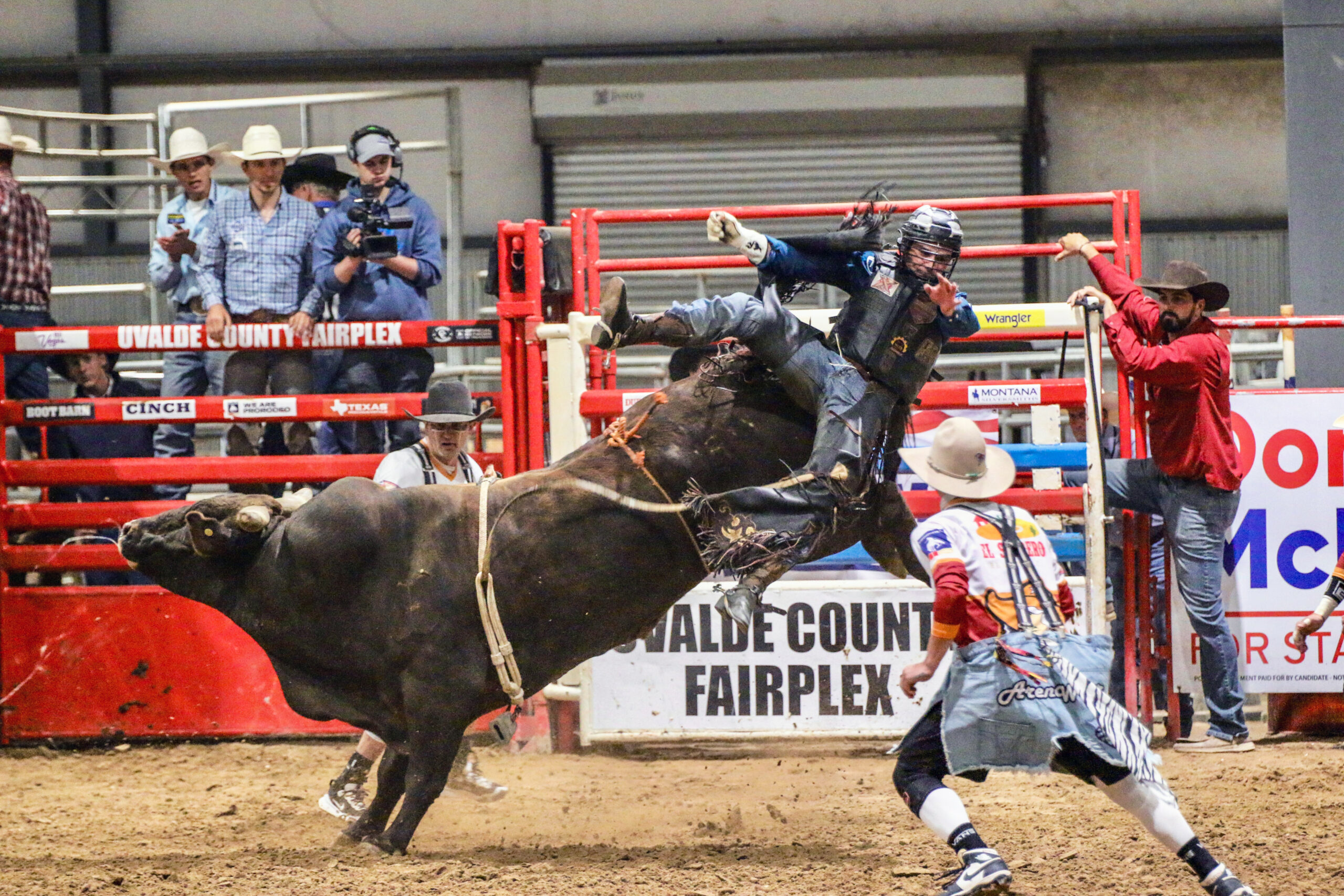 Rookie bull rider wins Cactus Jack rodeo - Uvalde Leader News
